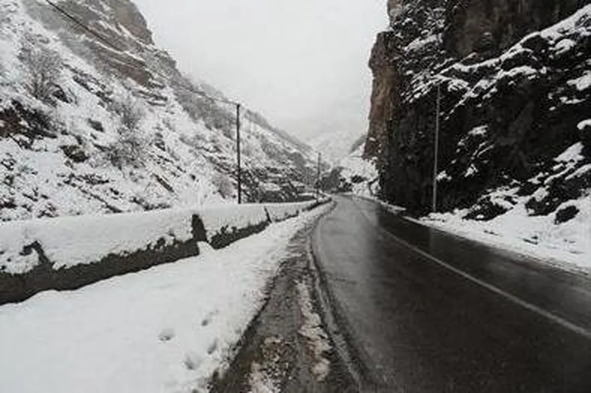 محورهای توسکستان و خوش ییلاق مسدود شد