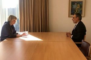 دیدار دستیار ارشد وزیر امور خارجه با هلگا اشمید