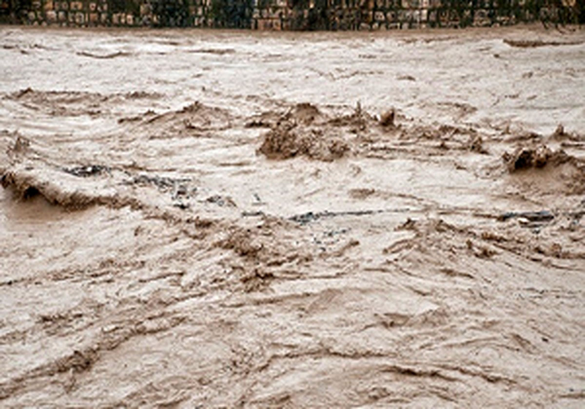 مردم ۲ روستای مراوه‌تپه در محاصره سیلاب رودخانه اترک گرفتار شدند