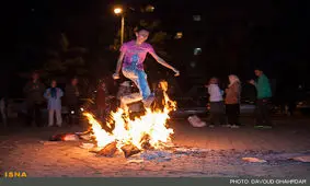 چهارشنبه سوری امسال سنندج بدون هیچ گونه حادثه آتش سوزی سپری شد