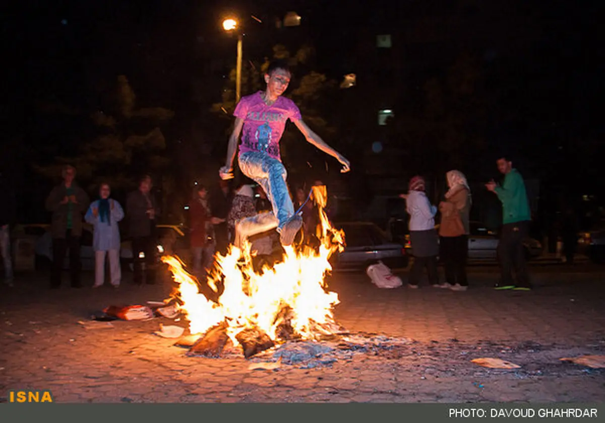 چهارشنبه سوری امسال سنندج بدون هیچ گونه حادثه آتش سوزی سپری شد