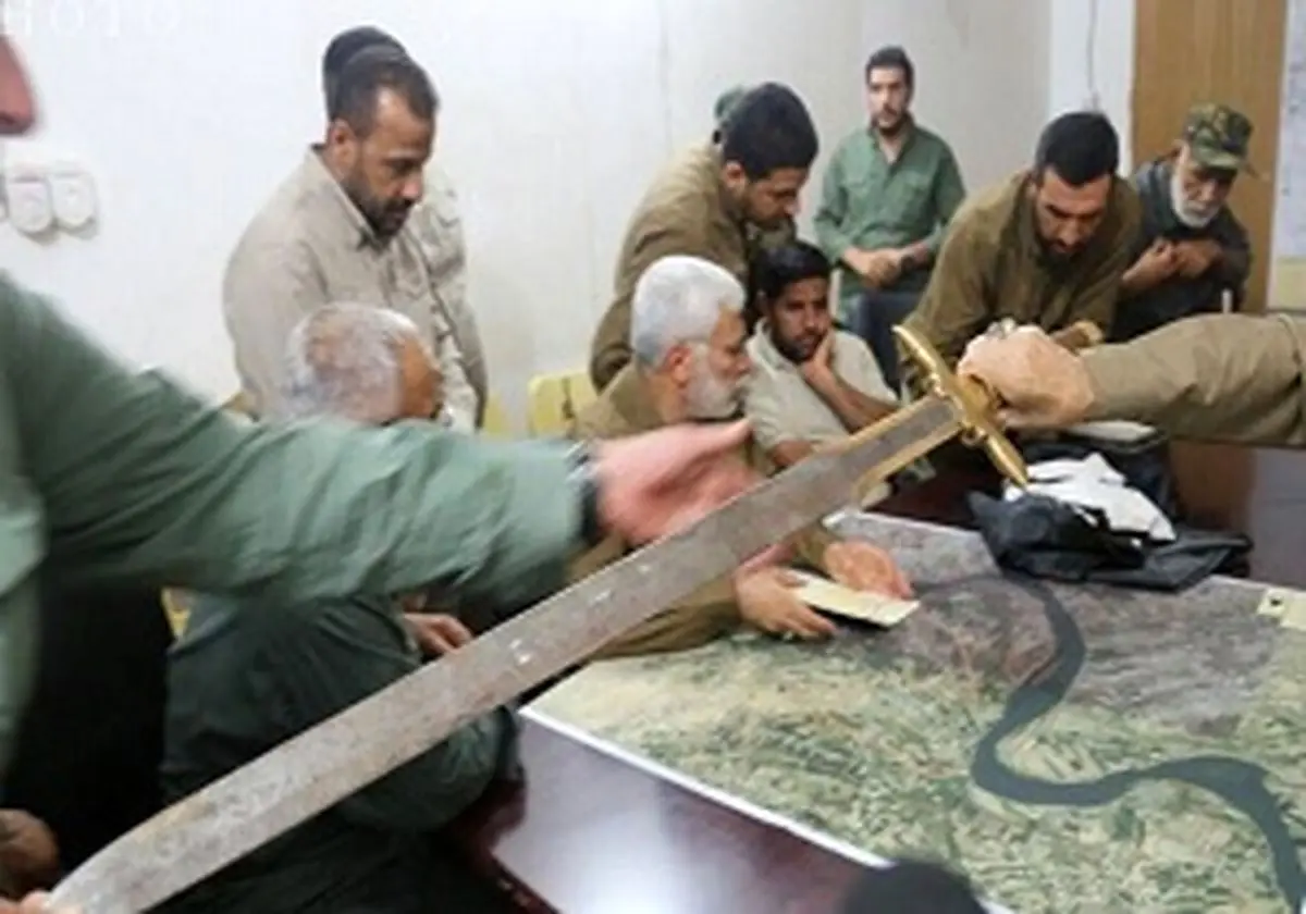 شمشیر ساز داعش با شمشیر ساخت خودش در موصل اعدام شد