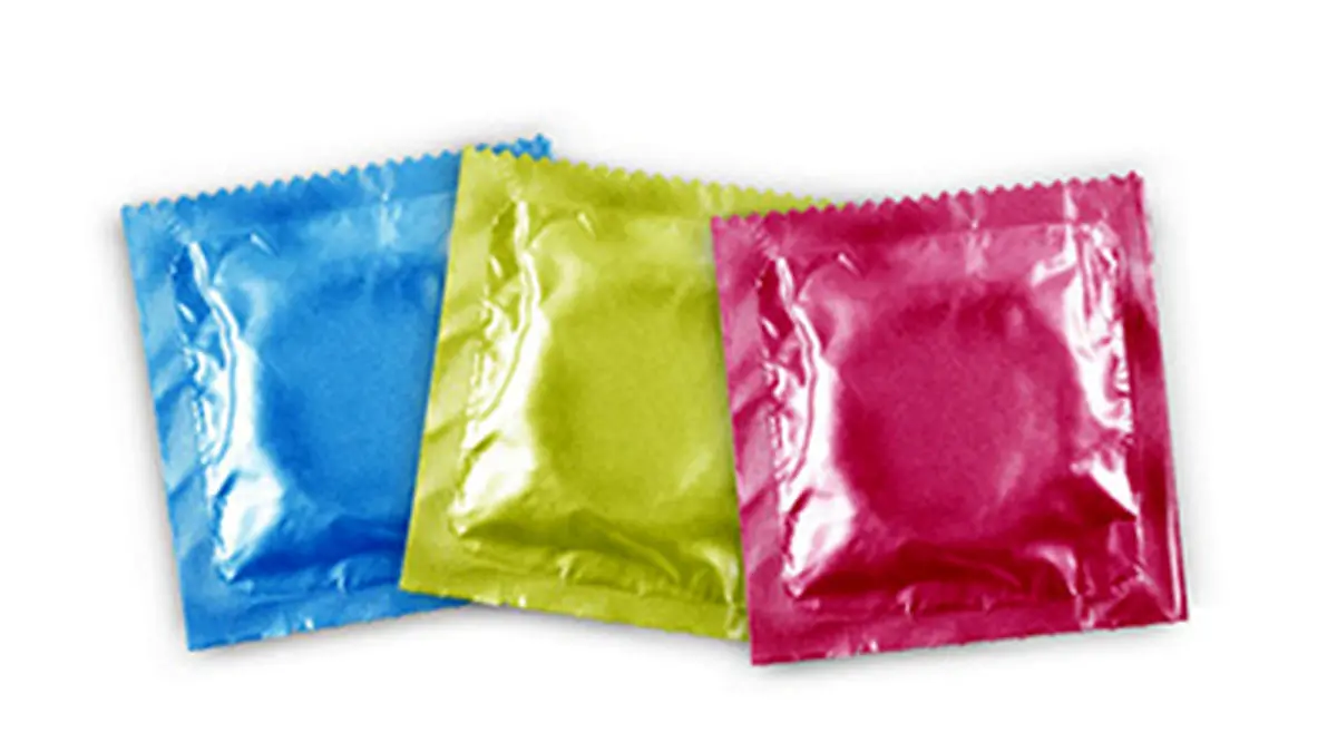 کاندوم چیست؟ + علت حساسیت به کاندوم را بدانید