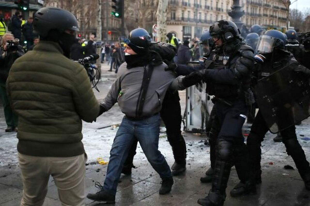 اخراج رئیس پلیس پاریس؛ پاسخ دولت فرانسه به خشونت‌های شنبه‌های جلیقه زرها