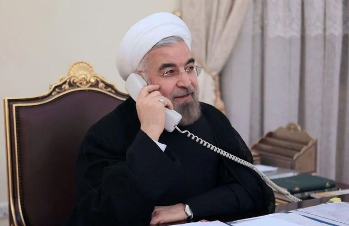 رییس جمهور فرا رسیدن سال ۱۳۹۸ هجری شمسی را به رهبر انقلاب تبریک گفت