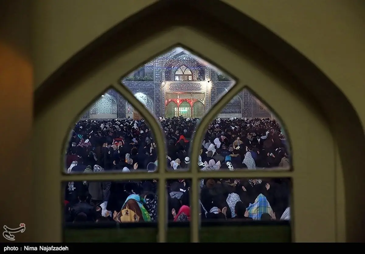 مسیرهای منتهی به حرم منور رضوی مملو از حضور زائران است