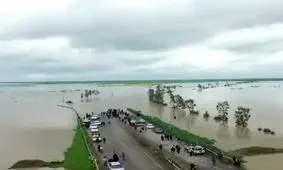 جاده آق‌قلا به گنبد در استان گلستان پس از سیل به زیر آب رفت