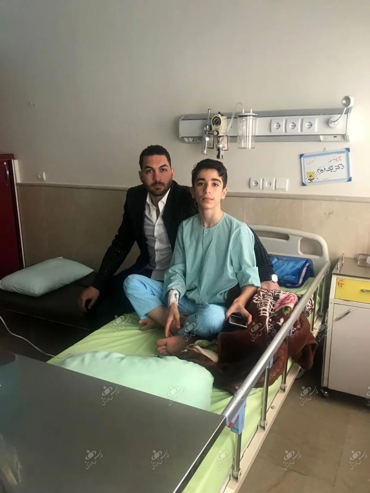 طبق عادت هر ساله در آغاز سال نودروازه‌بان سابق پرسپولیس به بیمارستان محک رفت