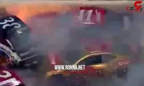 تصادف هولناک چند خودرو در پیست اتومبیل رانی