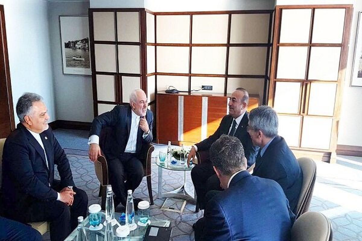 وزیران امور خارجه ایران و ترکیه با یکدیگر دیدار کردند
