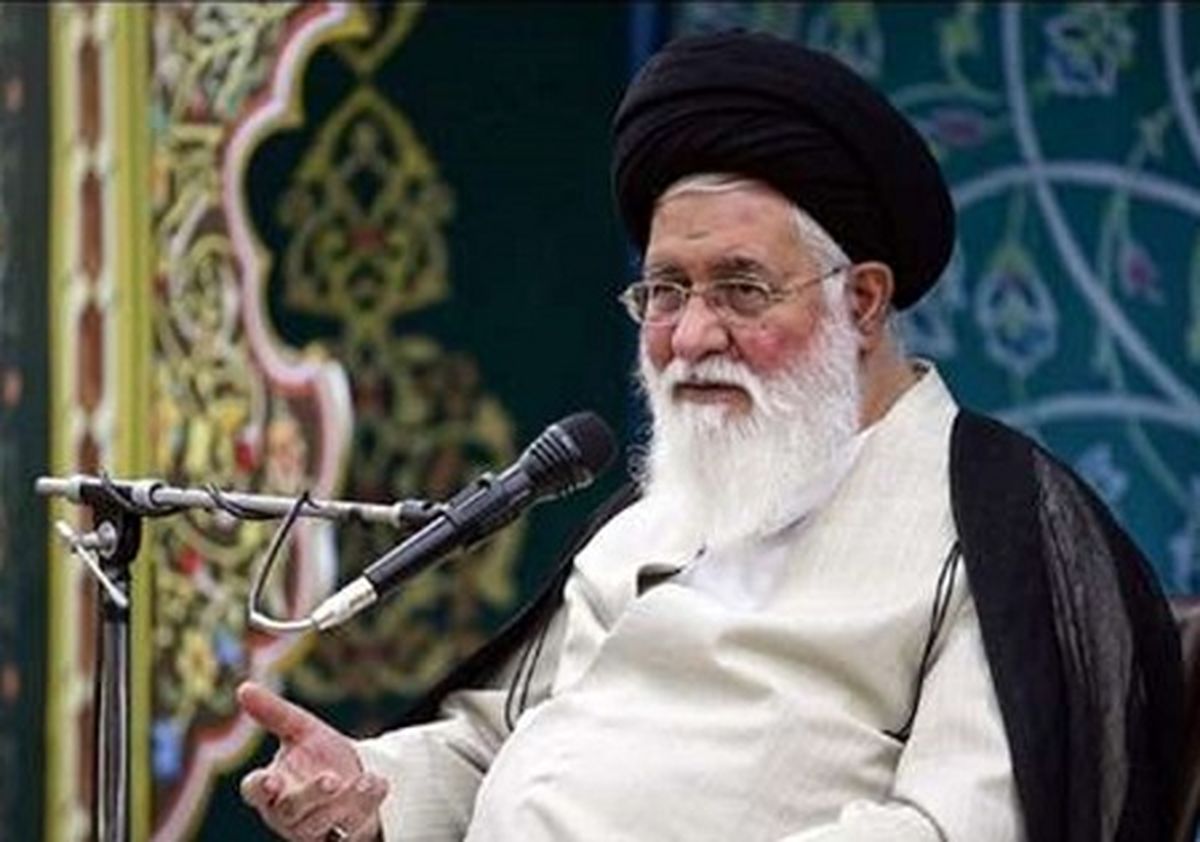 امامجمعه مشهد: مردم با باورمندی قاطعتر وظایف خود در گام دوم انقلاب را انجام دهند