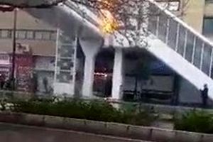آتش سوزی پل هوایی خیابان احمدآباد مشهد