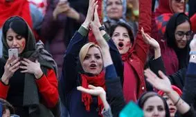 فقط بانوان فوتبالیست تماشاگر بازی های امید 