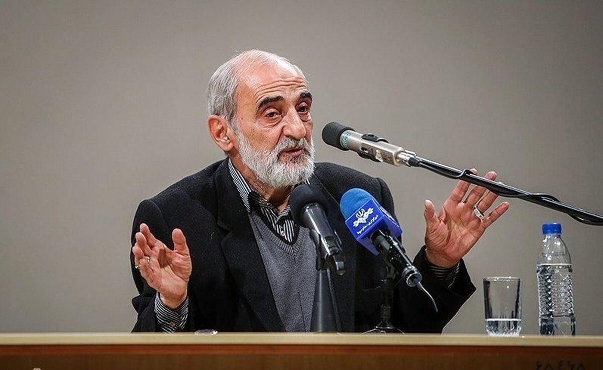 دلداری حسین شریعتمداری به سعید حدادیان، چه بهتر که «اجق وجقهای بیسواد وطنفروش» از تو حمایت نمیکنند
