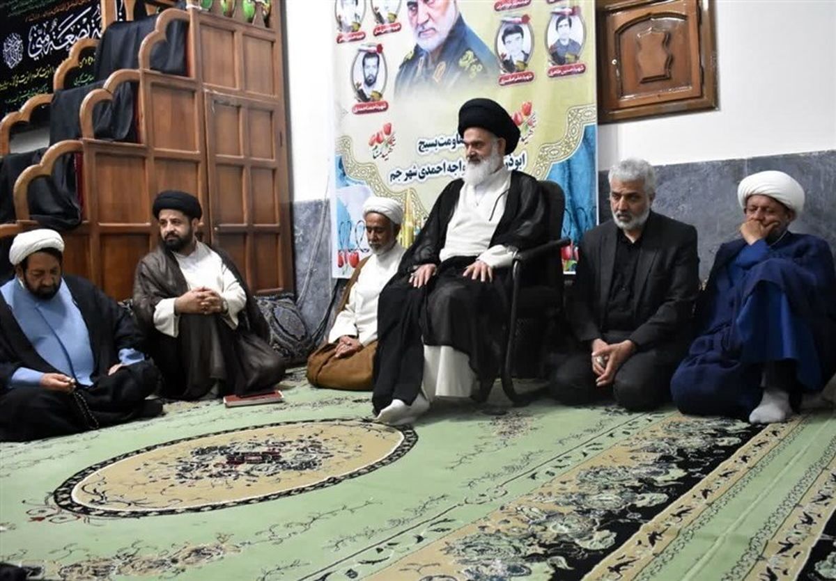 انقلاب ما با سایر انقلابهای تاریخ به استثنای بعثت پیامبر و عاشورا تفاوتهای زیادی دارد