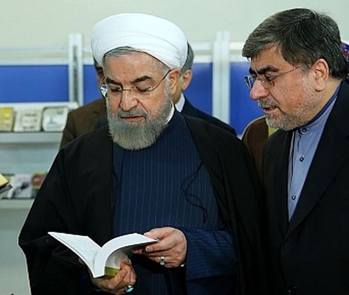 انتقاد علی جنتی از تیم مذاکرهکننده و مقایسه با دولت روحانی درباره تحریم رهبری و نهادهای وابسته/ عکس