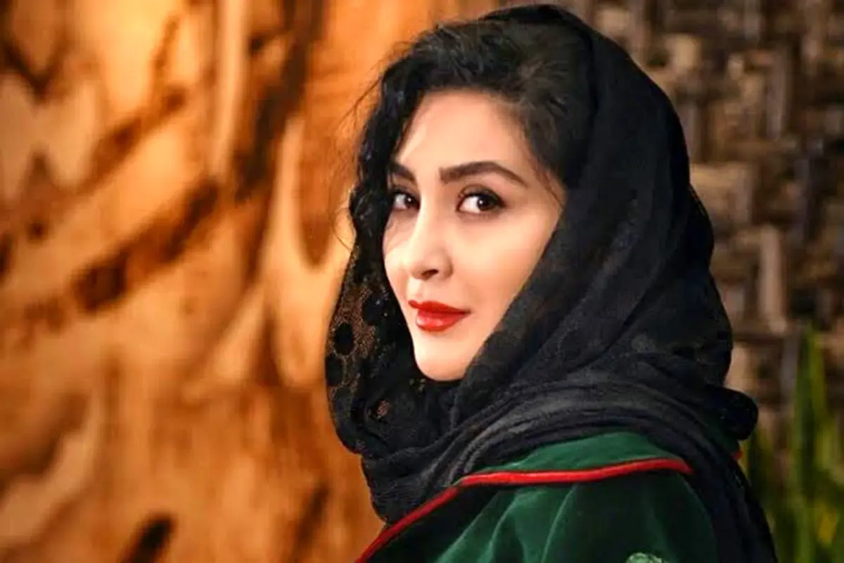 خواستگار ثروتمند خانم بازیگر که به او بنز هدیه داد/ ویدئو