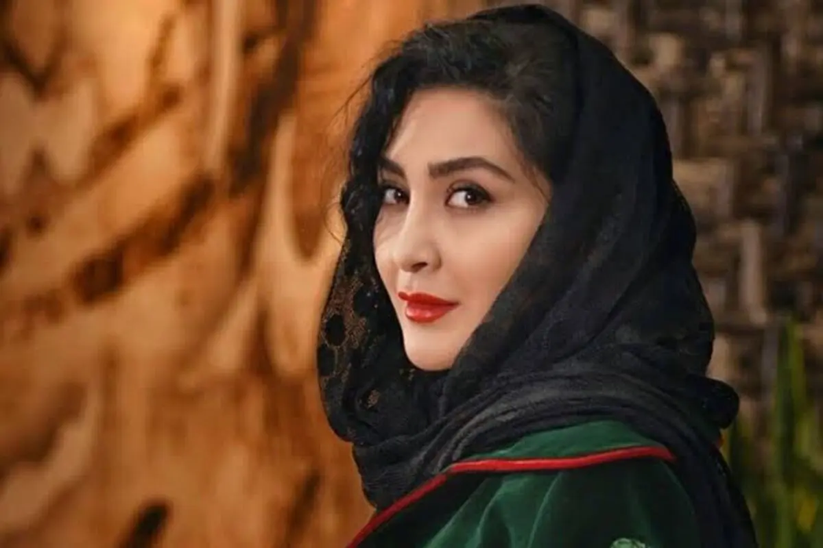 خواستگار ثروتمند خانم بازیگر که به او بنز هدیه داد/ ویدئو