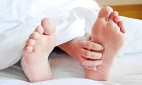 علل ابتلا به سندروم پای بی‌قرار چیست؟