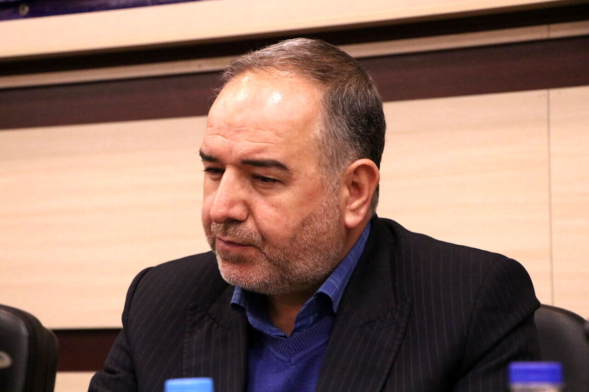 یک مسئول دولتی استعفا داد