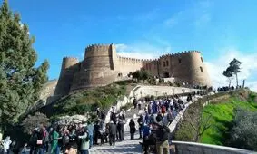 ۱۷ هزار گردشگر از قلعه تاریخی فلک الافلاک دیدن کردند