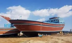 لنج سنتی فایبرگلاس صادراتی قشم آب‌اندازی شد