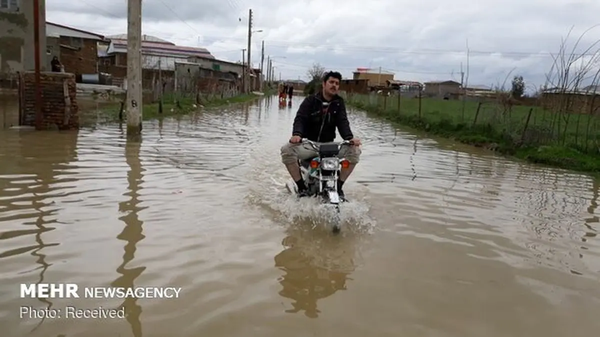 نیمی از منازل در آق قلا دچار آبگرفتگی شدند/سیل به گمیشان می رسد