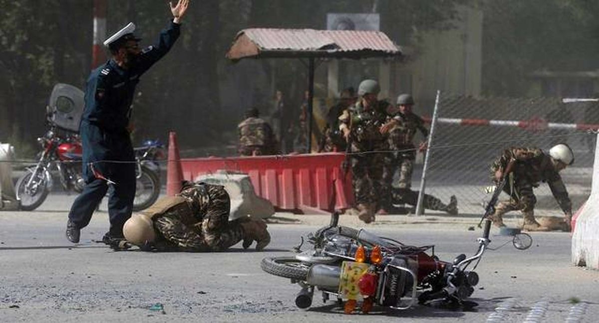 وقوع دو انفجار در هلمند افغانستان/زخمی شدن والی استان