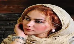 فیلم / تاکید آنا نعمتی به گوشواره اش سوژه ی عکاسان شد !