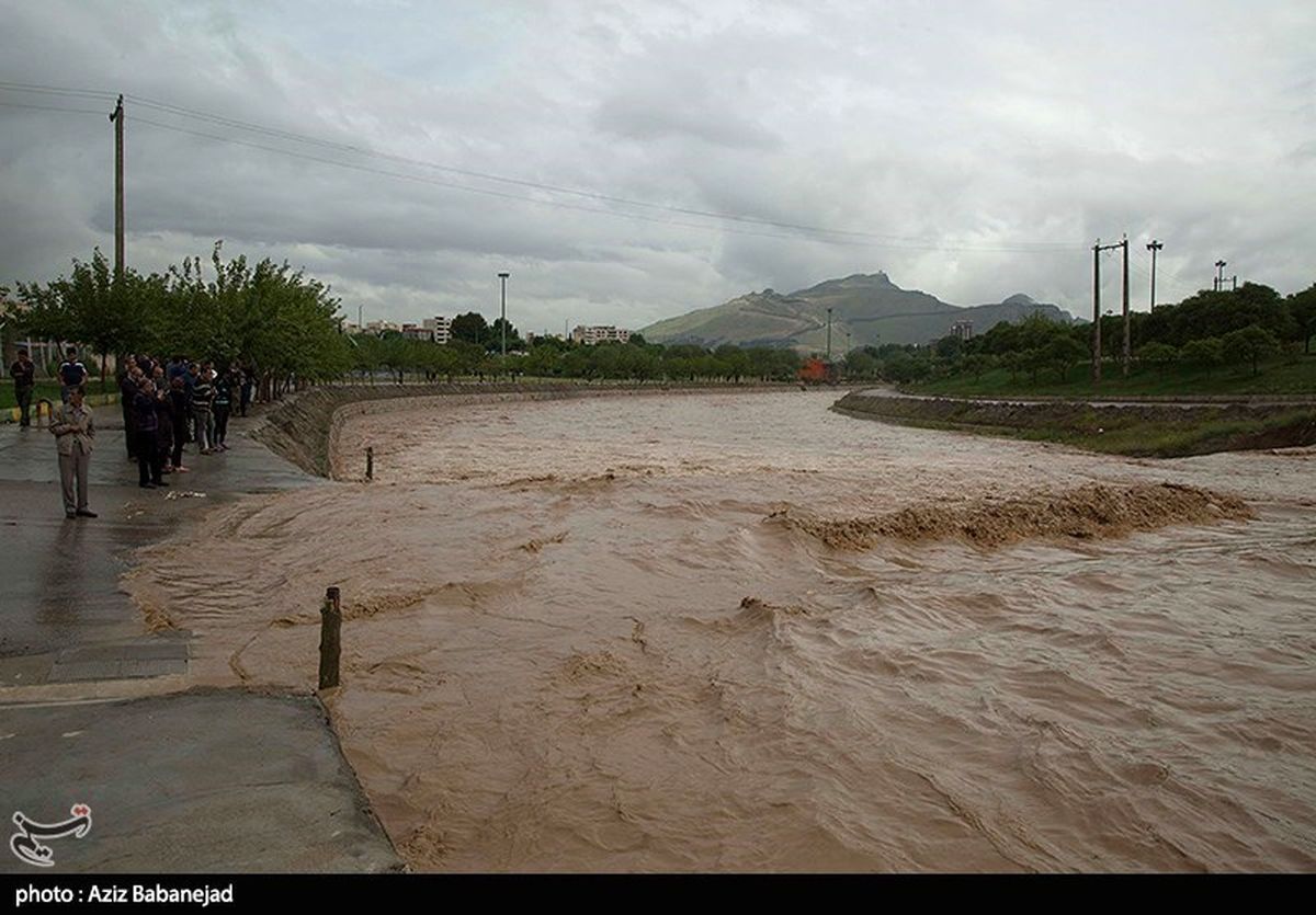 طغیان رودخانه بازفت; جاده ۳۲ روستای کوهرنگ مسدود شد