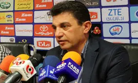 قلعه نویی: بیانیه دادن باشگاه ذوب‌آهن برایم قابل هضم نیست