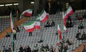 آبگرفتگی، محل ورود خبرنگاران را تغییر داد/ورزشگاه خالی یک ساعت مانده به شروع بازی