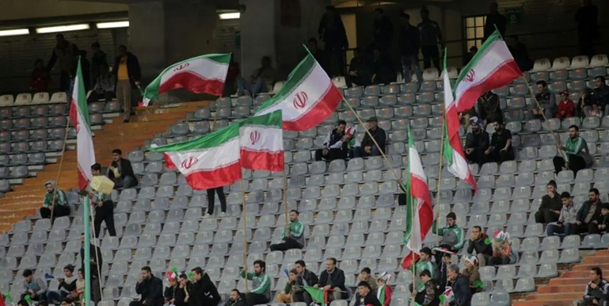 آبگرفتگی، محل ورود خبرنگاران را تغییر داد/ورزشگاه خالی یک ساعت مانده به شروع بازی