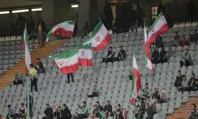 آبگرفتگی، محل ورود خبرنگاران را تغییر داد/ورزشگاه خالی یک ساعت مانده به شروع بازی