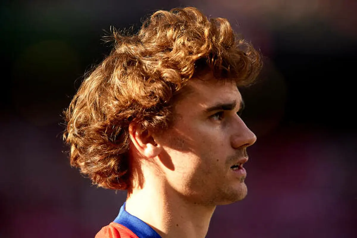 گریزمان سکوتش را شکست