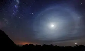 رصد سیارات همراه با مقارنه‌های زیبای آن را در آسمان فروردین مشاهده کنید