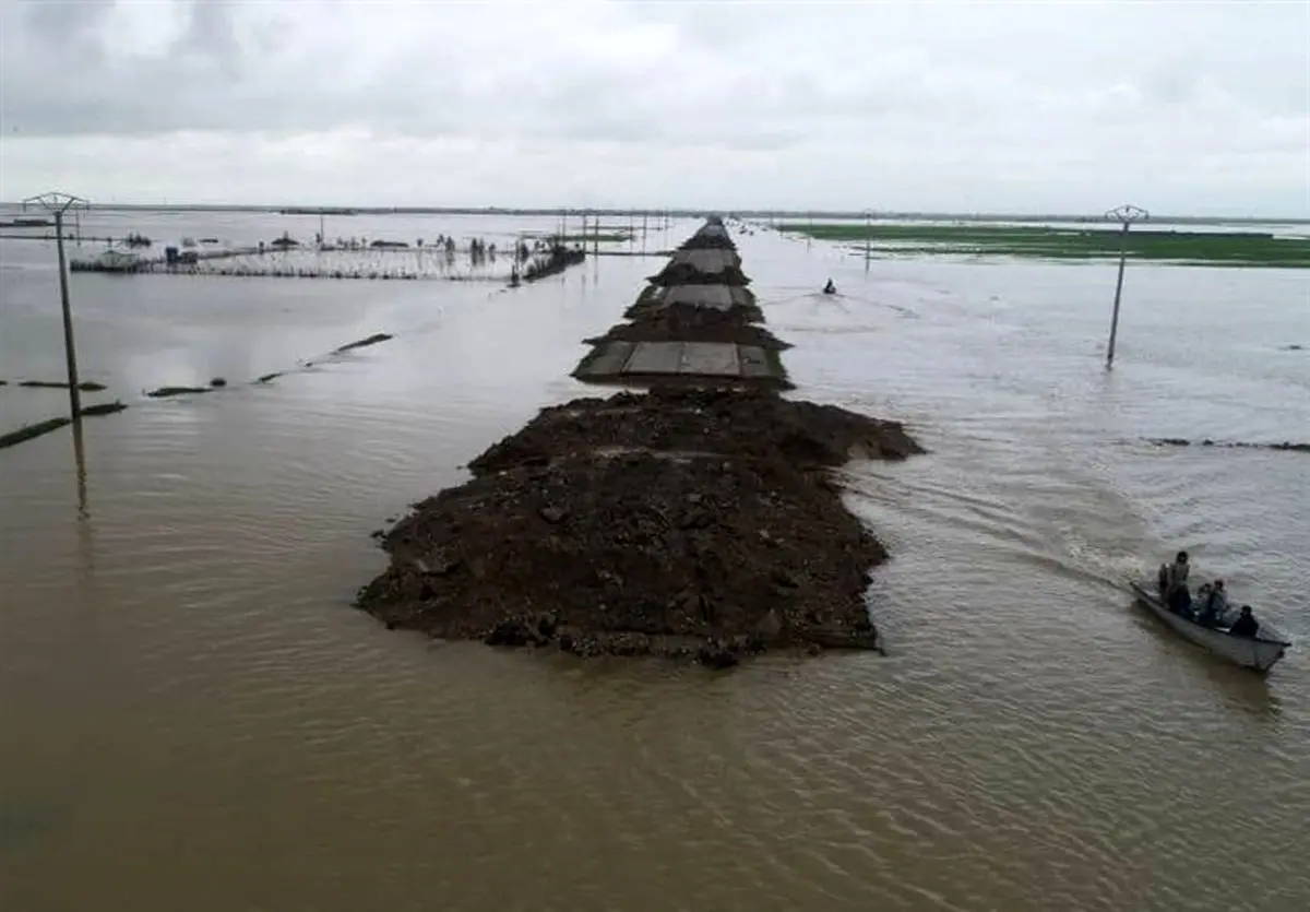 امدادرسانی ارتش و سپاه به مردم سیل‌زده آق قلا به روایت تصویر