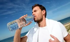 ۱۷ نکته درباره نوشیدن آب از دیدگاه طب سنتی و اسلامی