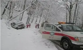 وقوع 105 حادثه در اثر بارش برف و باران در مشهد