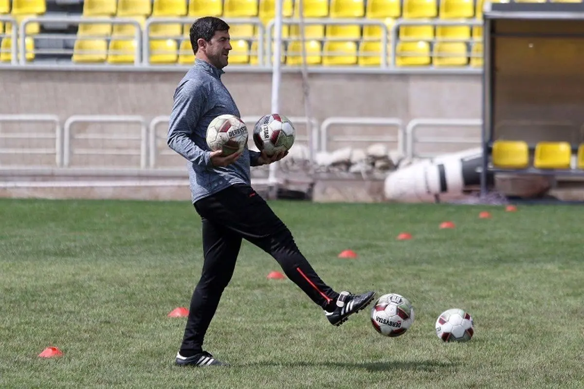 نیمکت سرخ‌ها آماده دربی