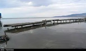 آب دریاچه ارومیه ۳۱ سانتی متر بالا آمد