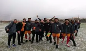 تمرین قطبی زیر بارش تگرگ