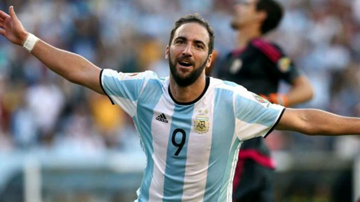 خداحافظی هیگوآین از تیم ملی آرژانتین