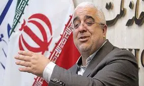 روحانی فقط می‌خواهد خودش را برای پس از ریاست جمهوری حفظ کند تا به حصر نرود