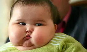 تاثیر مستقیم شبکه‌های اجتماعی بر افزایش وزن کودکان