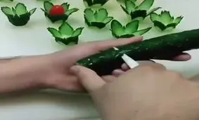 آموزش تزیین خیار به شکل گل برای دیزاین سالاد و بشقاب+ویدئو
