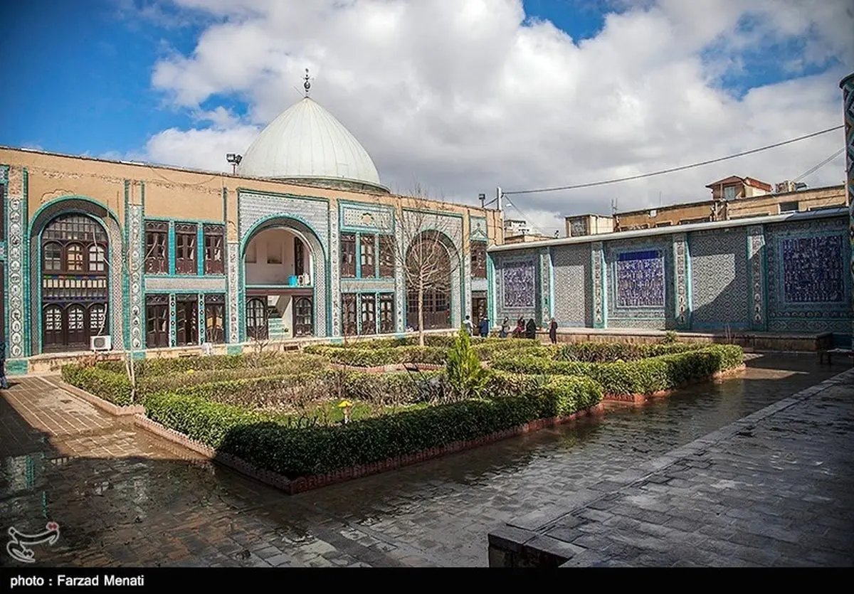 اقدامات مراقبتی برای بنای تاریخی تکیه معاون‌الملک در برابر سیلاب