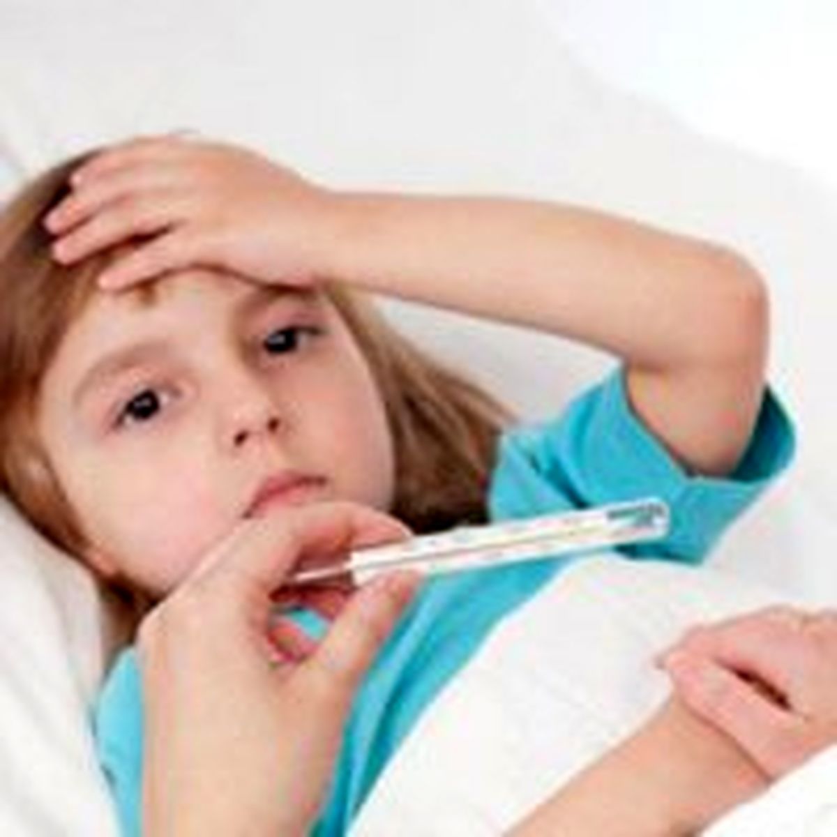 استفاده از آنتی‌بیوتیک در کودکان سرماخورده ممنوع/ بهترین تب‌بر برای نوزادان
