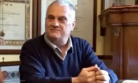 این مرد رکورددار مدرک دانشگاهی است!