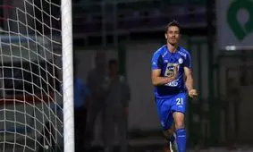 شوک به استقلال